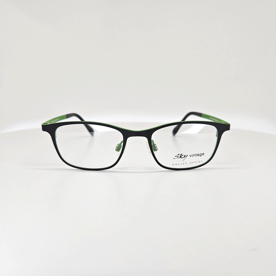 Brillestel fra Sky Eyewear, Model EU514, Farve C01. 360 grader produktfoto 01 af 24